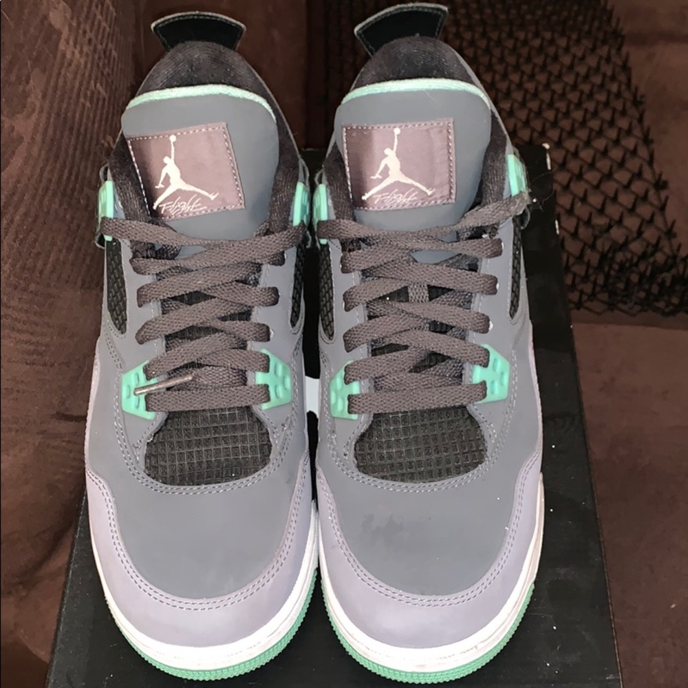 Green glow 4s